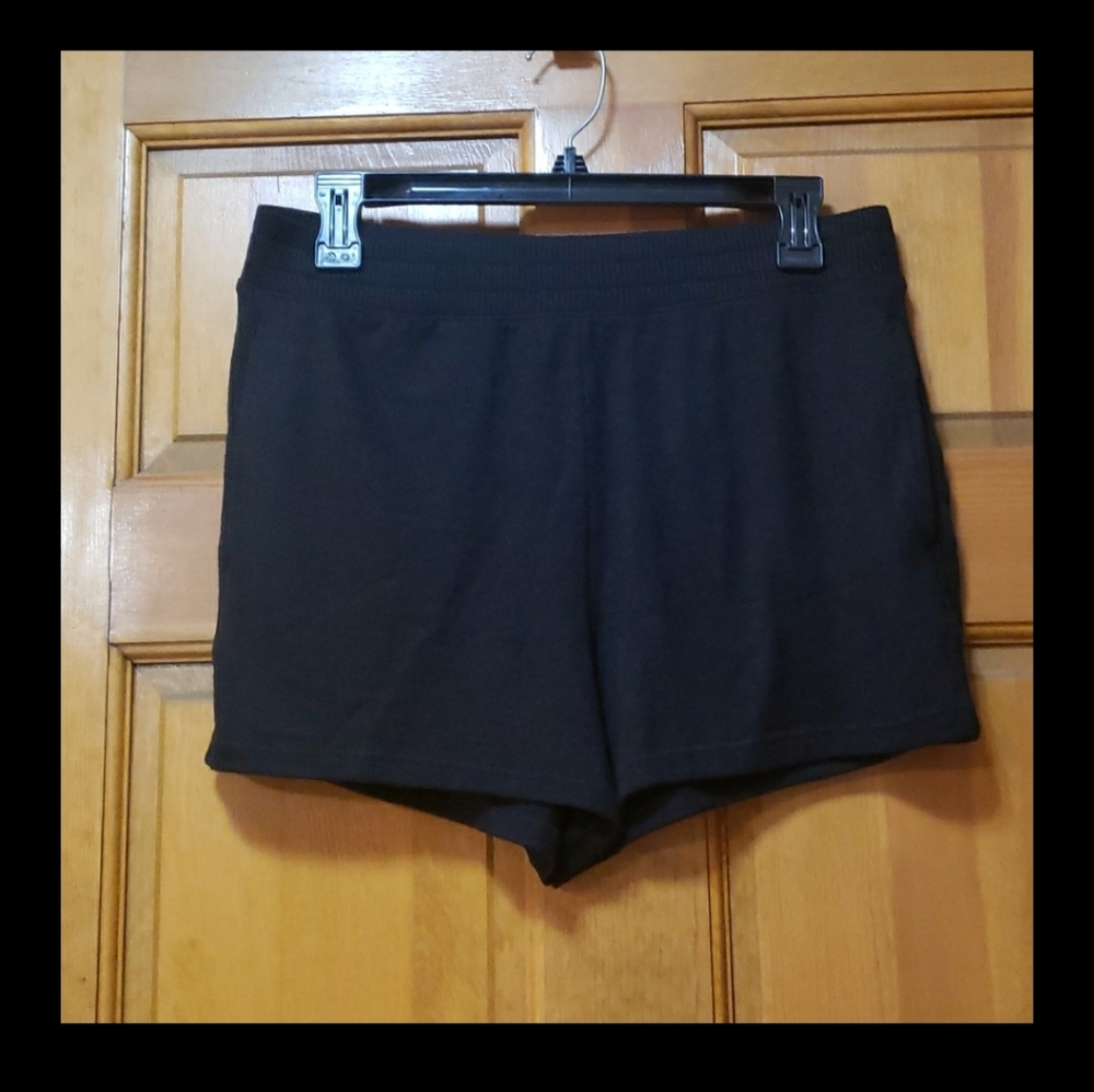 Rag and Bone Women's Black Size Medium Elastic Waist Shorts, EUC